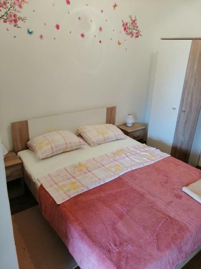 Apartman Tea Appartement Pula Buitenkant foto