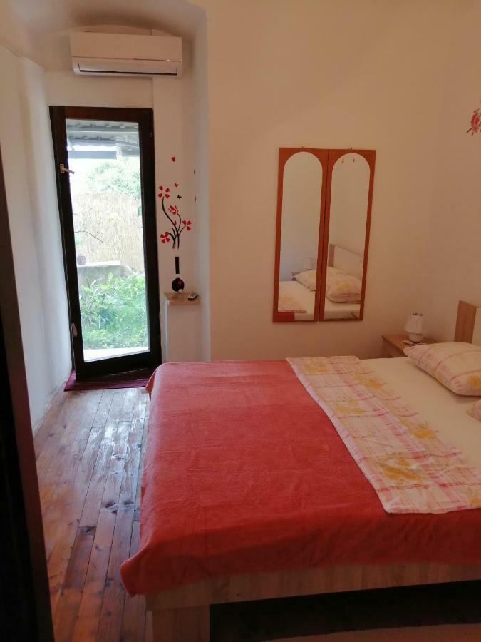 Apartman Tea Appartement Pula Buitenkant foto