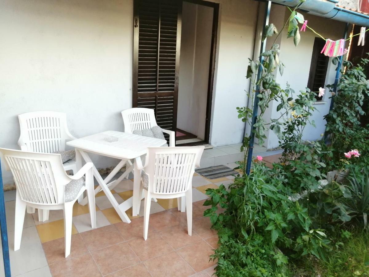 Apartman Tea Appartement Pula Buitenkant foto